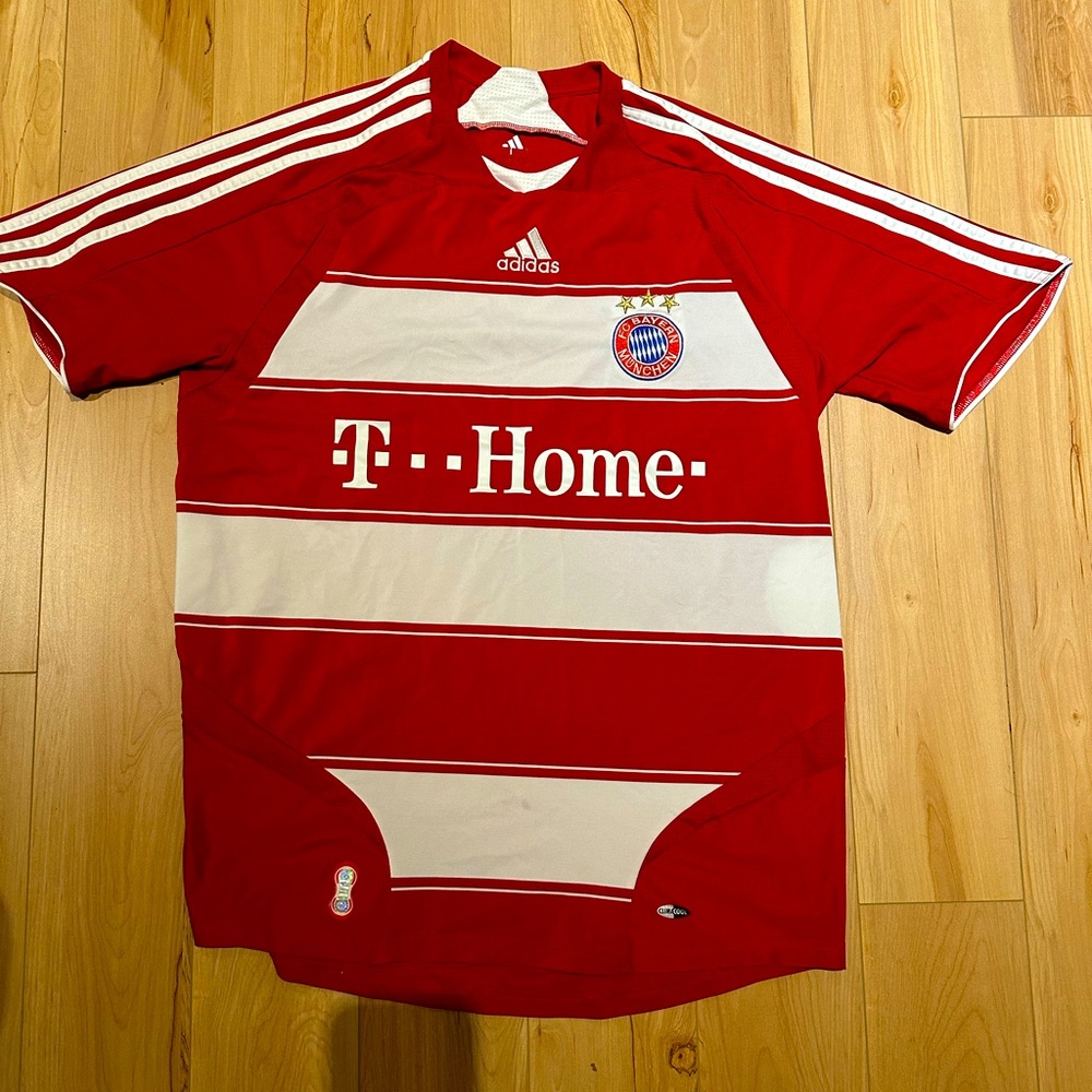 FC Bayern adidas jersey size M